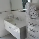 Apartment London . Chillinghouse # 9, 3 Min. Vom Ice, Netflix, Garten