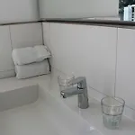 Apartment London . Chillinghouse # 9, 3 Min. Vom Ice, Netflix, Garten *