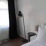 Apartment London . Chillinghouse # 9, 3 Min. Vom Ice, Netflix, Garten Siegburg