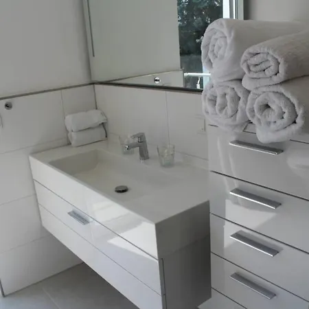 Apartament London . Chillinghouse # 9, 3 Min. Vom Ice, Netflix, Garten