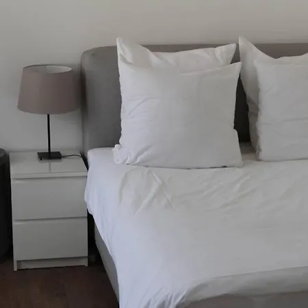 London . Chillinghouse # 9, 3 Min. Vom Ice, Netflix, Garten *