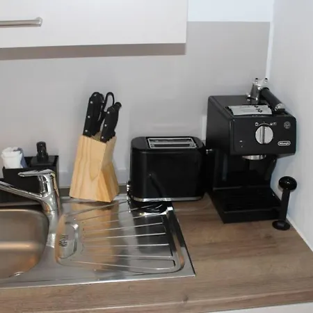 London . Chillinghouse # 9, 3 Min. Vom Ice, Netflix, Garten ジークブルク