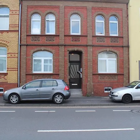 Apartment London . Chillinghouse # 9, 3 Min. Vom Ice, Netflix, Garten Siegburg