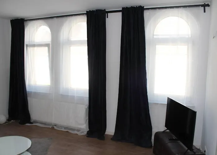 London . Chillinghouse # 9, 3 Min. Vom Ice, Netflix, Garten Siegburg