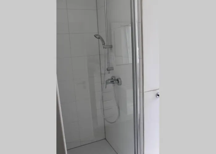 London . Chillinghouse # 9, 3 Min. Vom Ice, Netflix, Garten Apartmán Siegburg